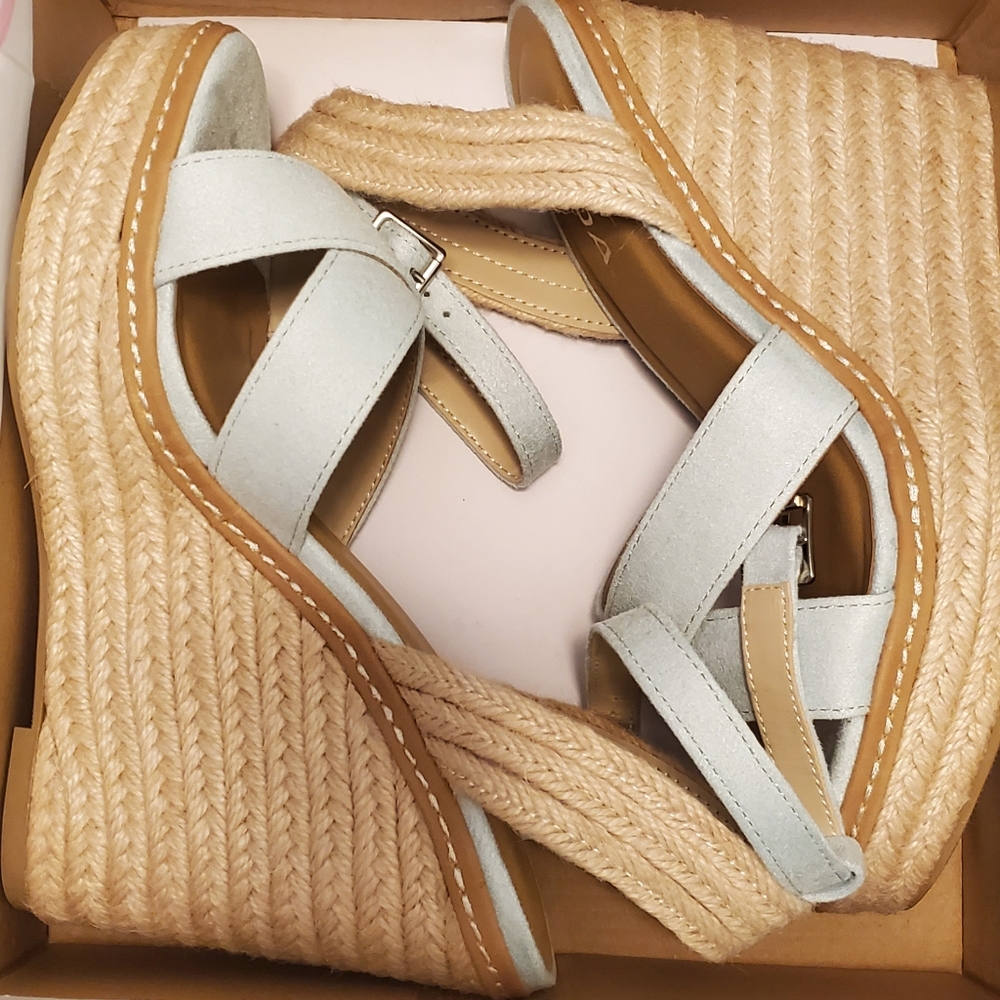 NWT Espadrille wedge sandal Mint color